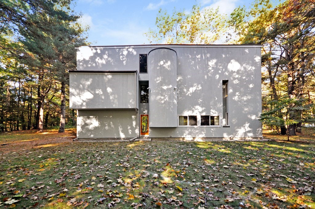 304 Old Pickard Road Concord, MA 01742 - Photo 3 of 22 Gallery Image 3