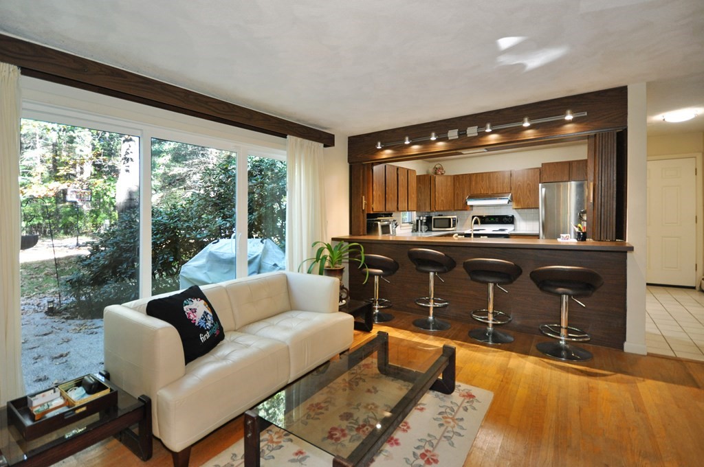 304 Old Pickard Road Concord, MA 01742 - Photo 7 of 22 Gallery Image 7