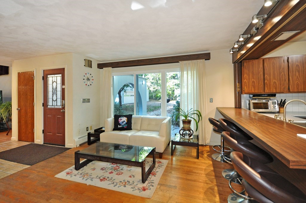 304 Old Pickard Road Concord, MA 01742 - Photo 9 of 22 Gallery Image 9