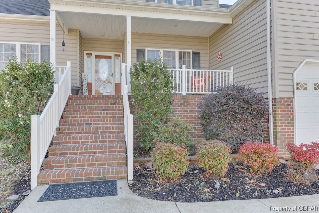 4 Willow Road Hampton, VA 23664 - Photo 5 of 48 Doorway to property featuring a porch