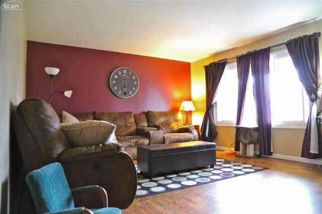 4446 Stoney Ridge Road Flint, MI 48507 - Photo 4 of 16 21120994-3.JPG
