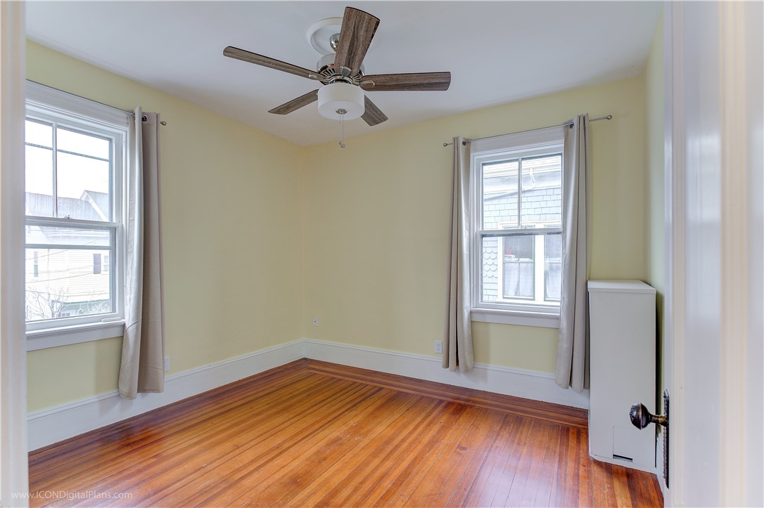 28 Rhode Island Avenue Newport, RI 02840 - Photo 12 of 35