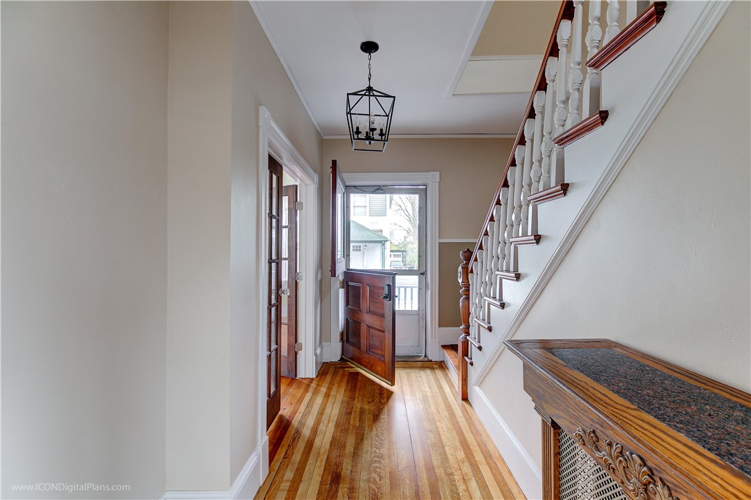 28 Rhode Island Avenue Newport, RI 02840 - Photo 2 of 35
