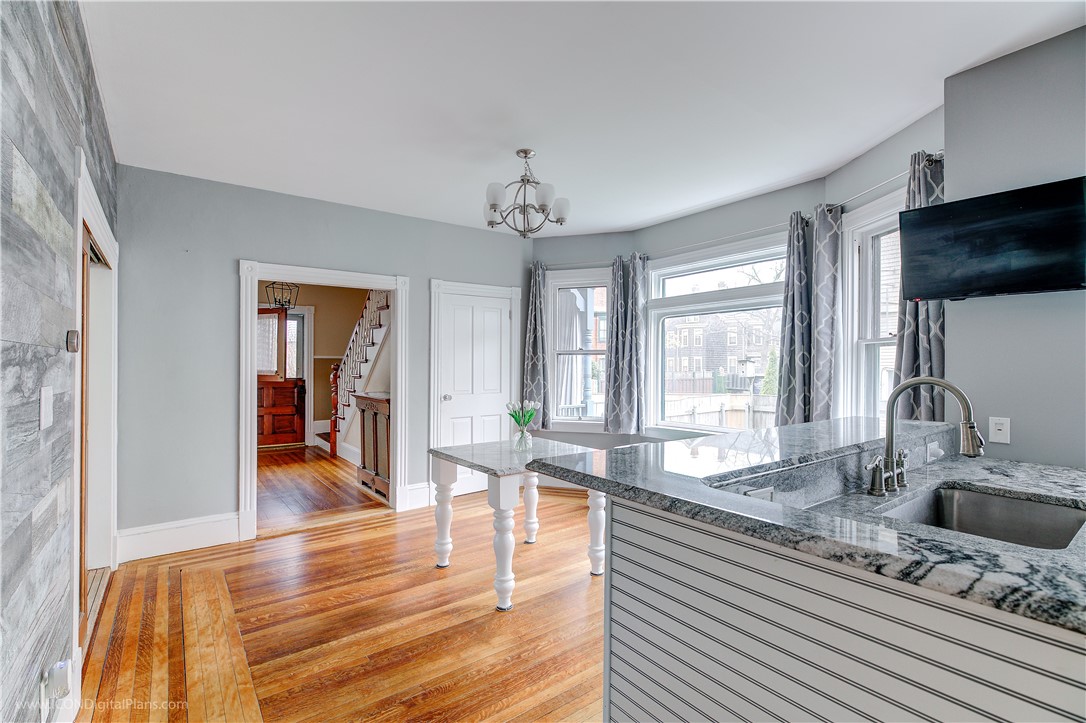 28 Rhode Island Avenue Newport, RI 02840 - Photo 9 of 35