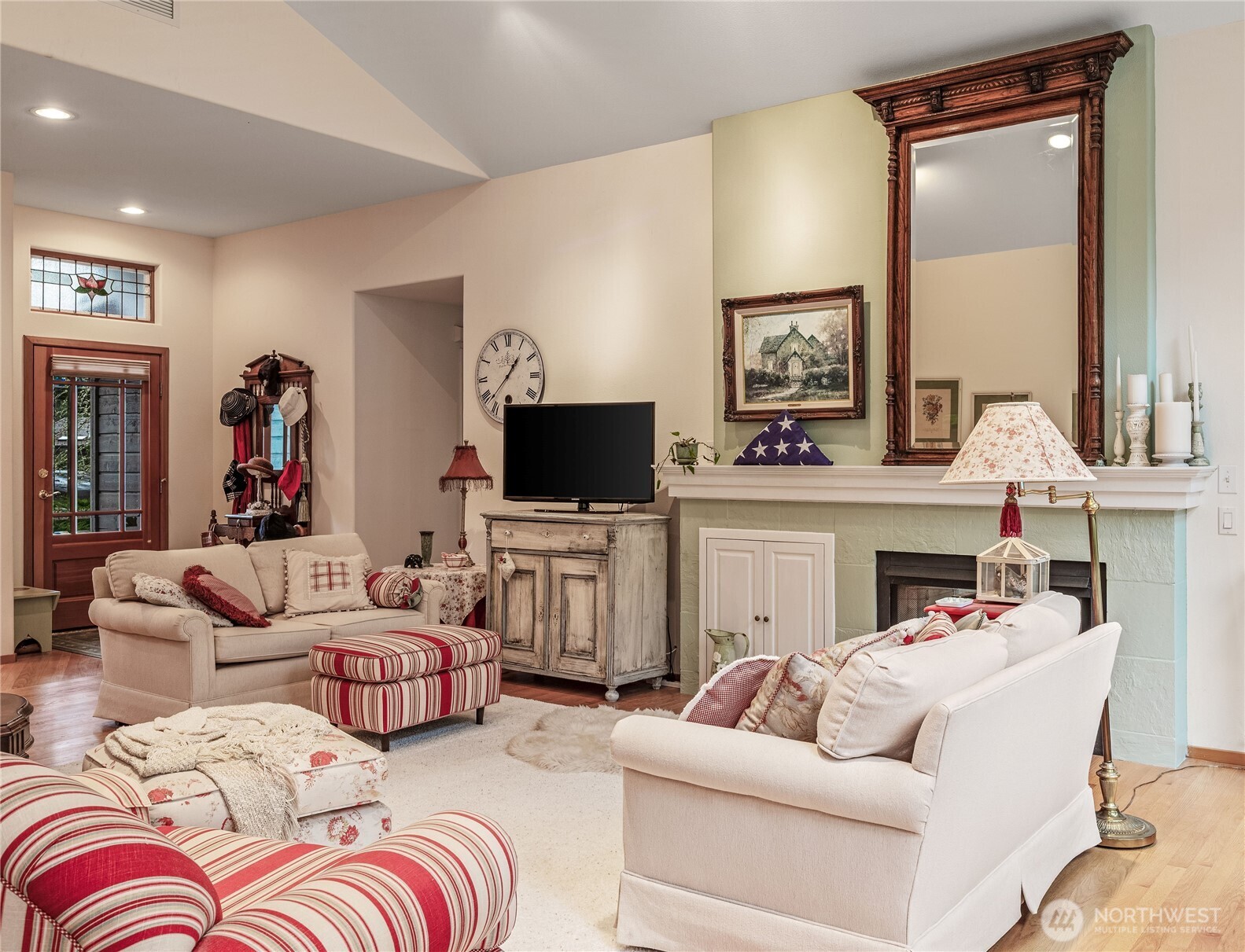 42 Nantucket Place Port Townsend, WA 98368 - Photo 6 of 33 a living room with furniture fireplace and a flat screen tv