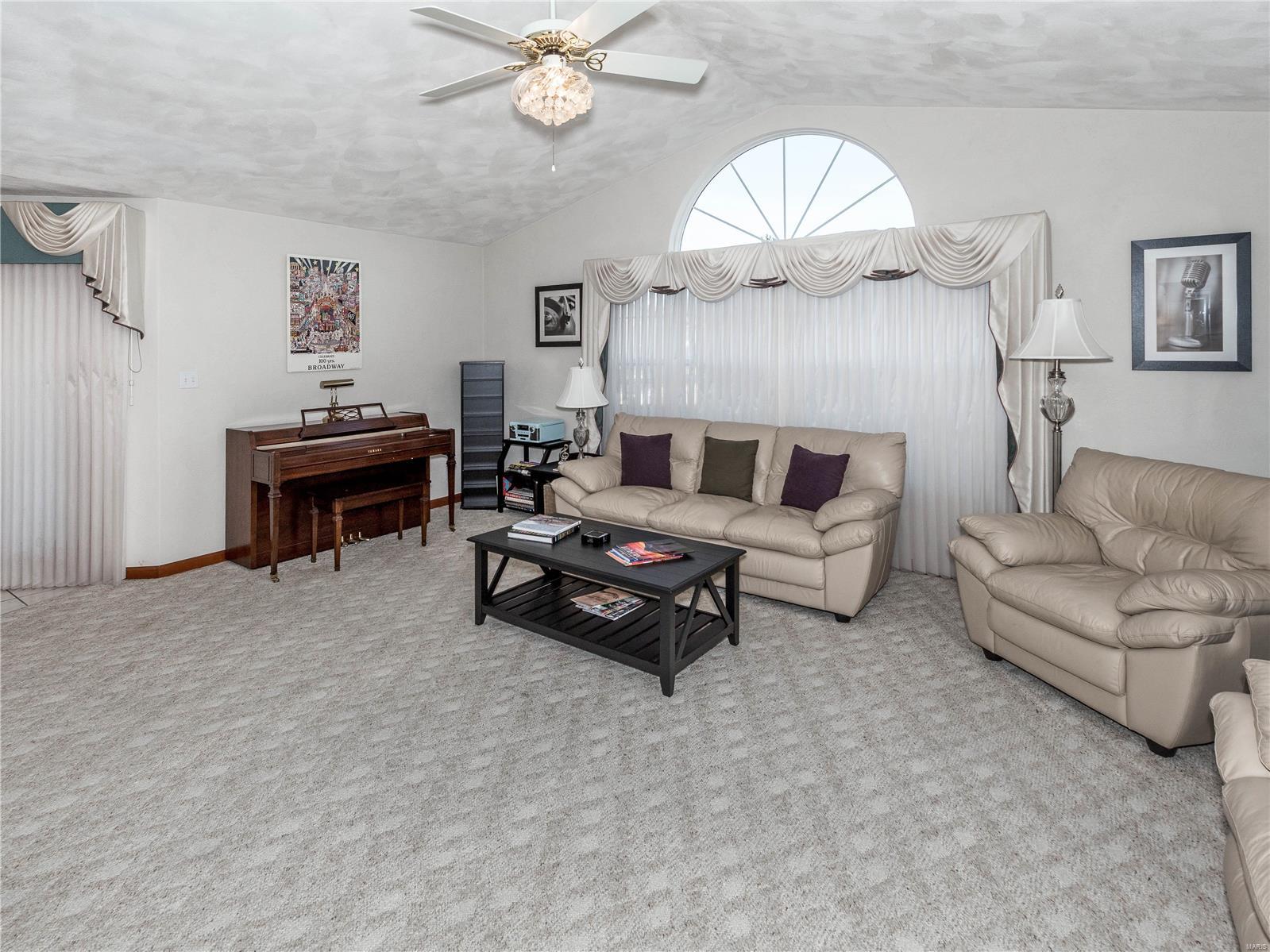 13116 Fawn Creek Road Highland, IL 62249 - Photo 22 of 48 Gallery Image 22