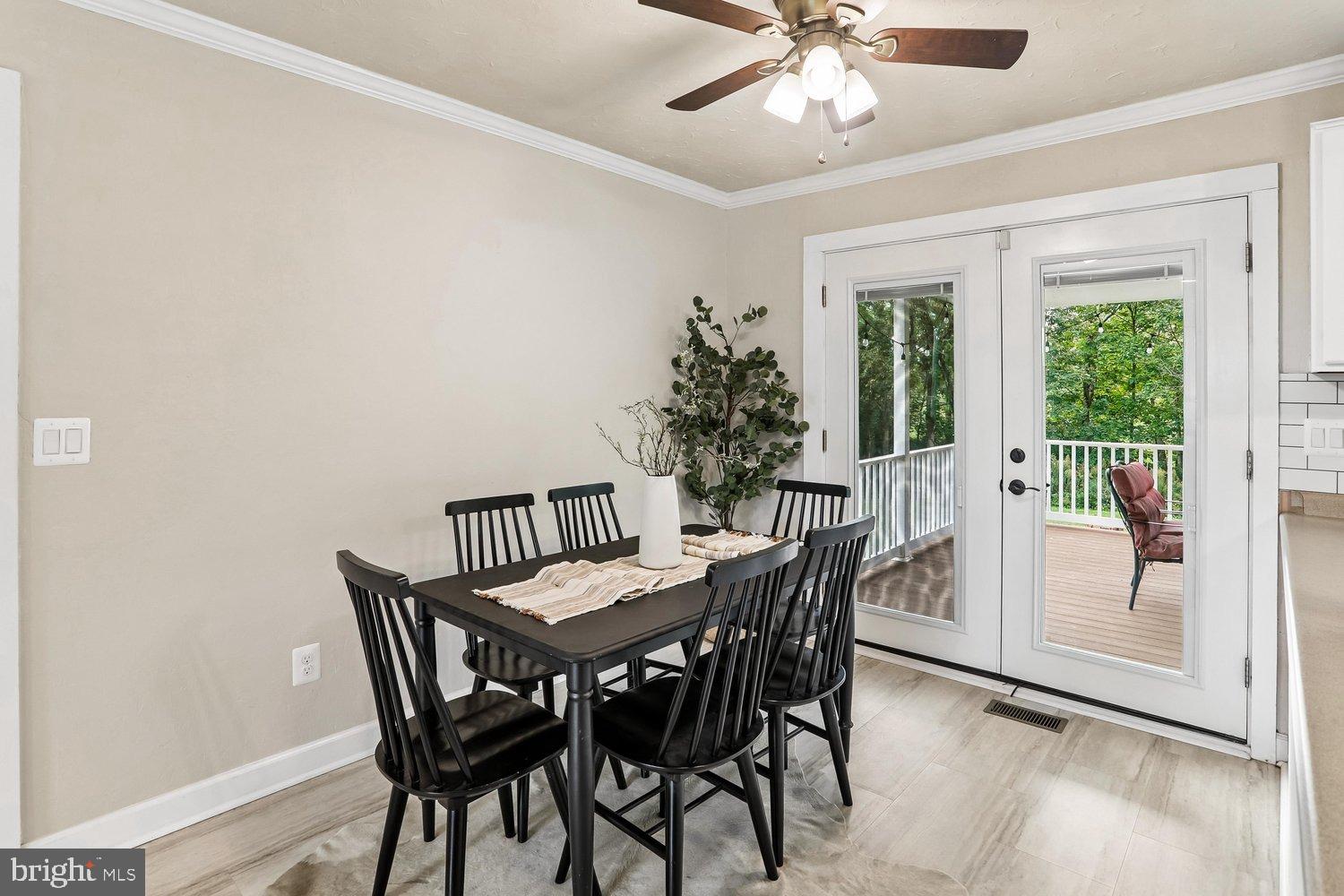 5611 Bowers Road Taneytown, MD 21787 - Photo 6 of 41 Dining Room
