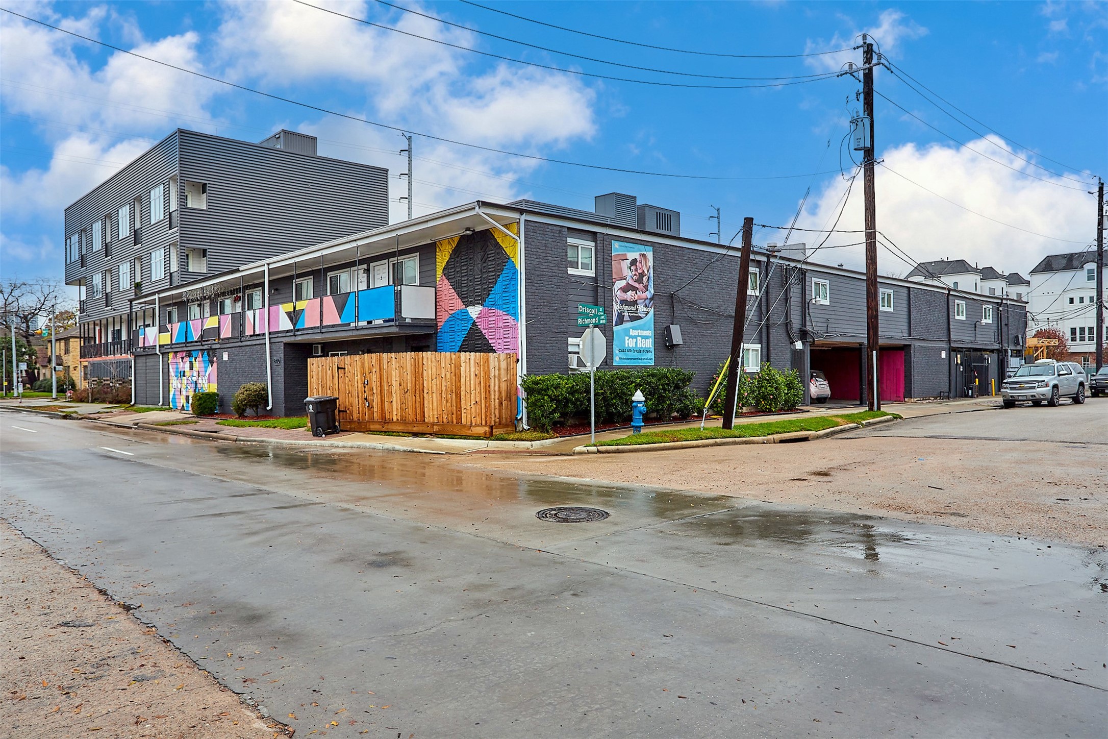 1840 Richmond Avenue, Unit 8 Houston, TX 77098 - Photo 26 of 34 a view of a street with a building in the background