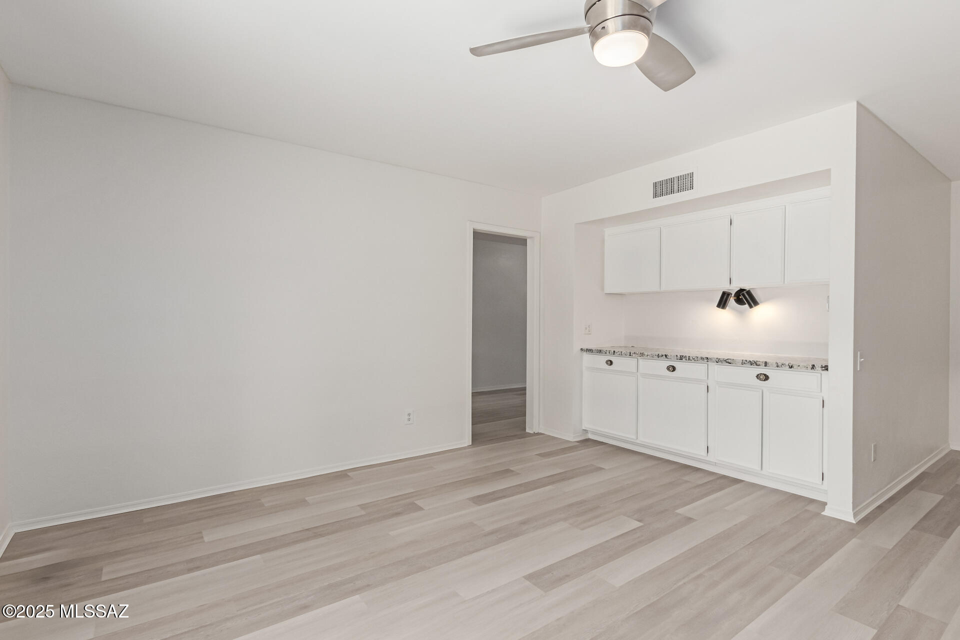 6100 North Oracle Road, Unit 12 Tucson, AZ 85704 - Photo 10 of 46 Gallery Image 10