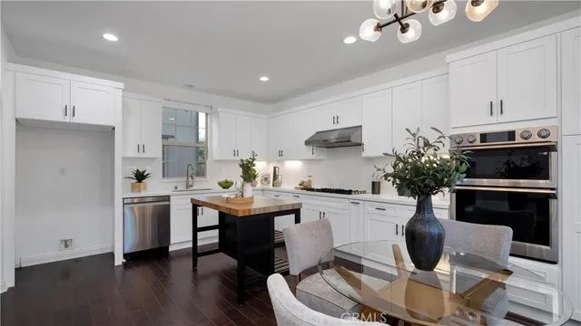 $1,938,000 | 43 Conservancy, Irvine, CA 92618