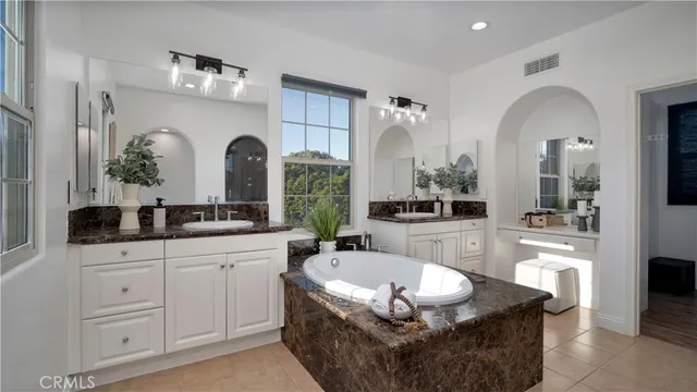 $1,938,000 | 43 Conservancy, Irvine, CA 92618