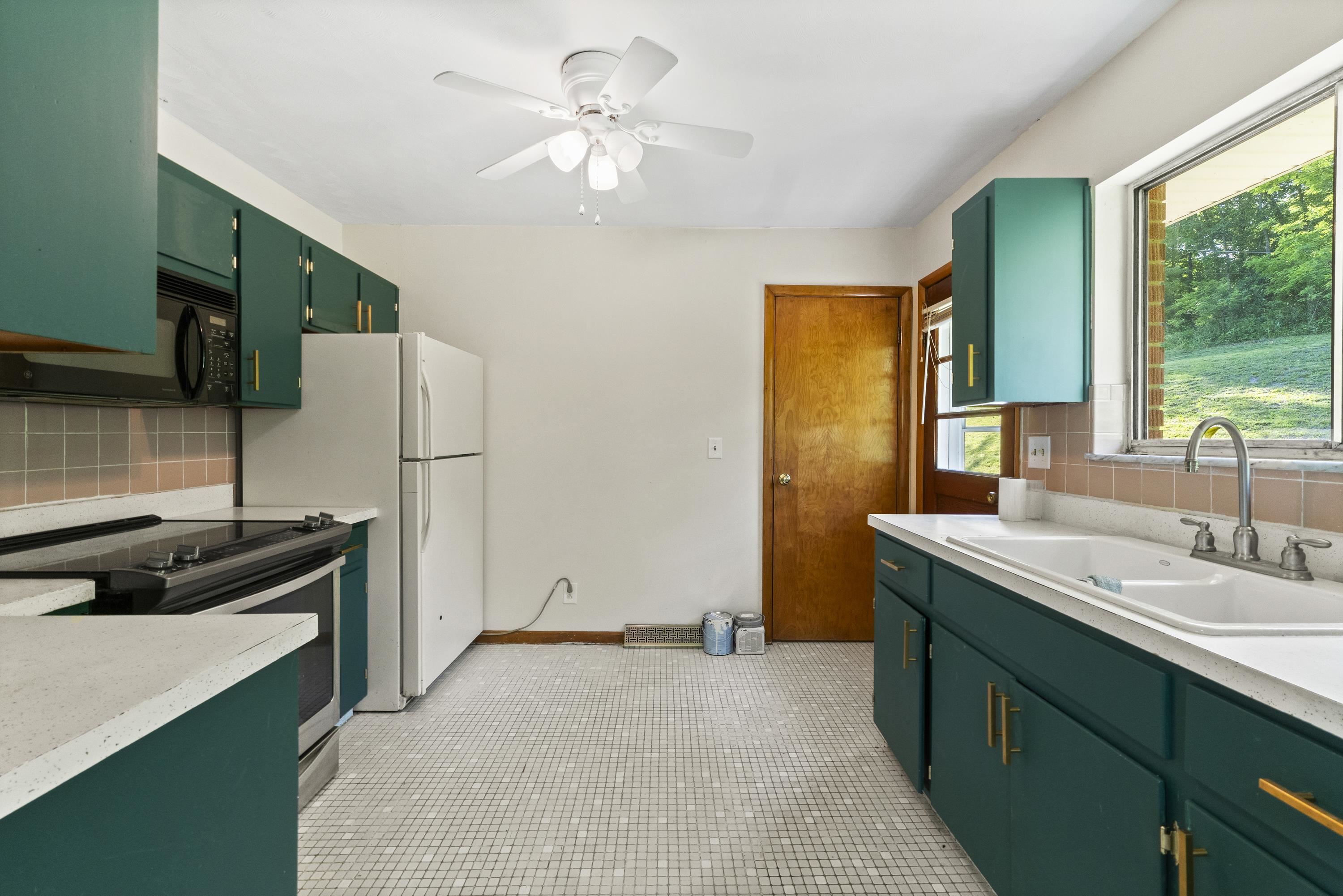 844 Bellefonte Princess Road Ashland, KY 41102 - Photo 11 of 34