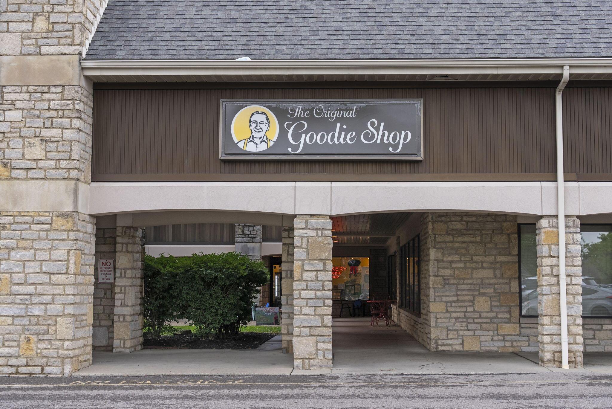 1875 Roxbury Road Upper Arlington, OH 43212 - Photo 88 of 97 Bakery