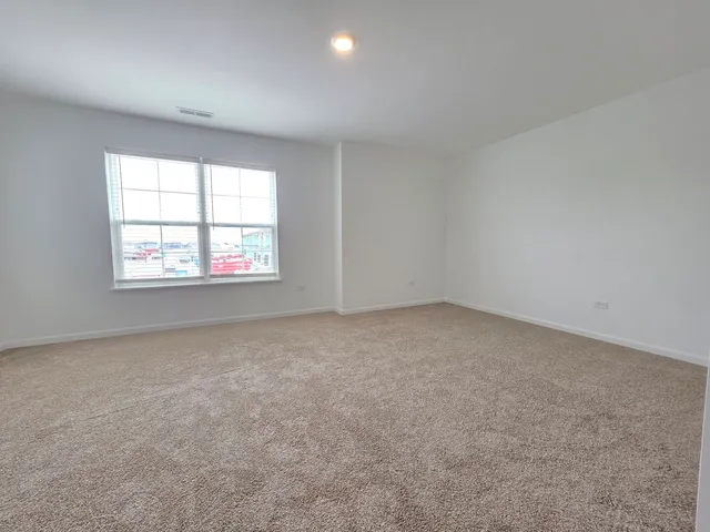 $3,200 | 458 Hathaway Lane, Oswego, IL 60543