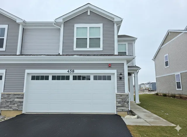 $3,200 | 458 Hathaway Lane, Oswego, IL 60543