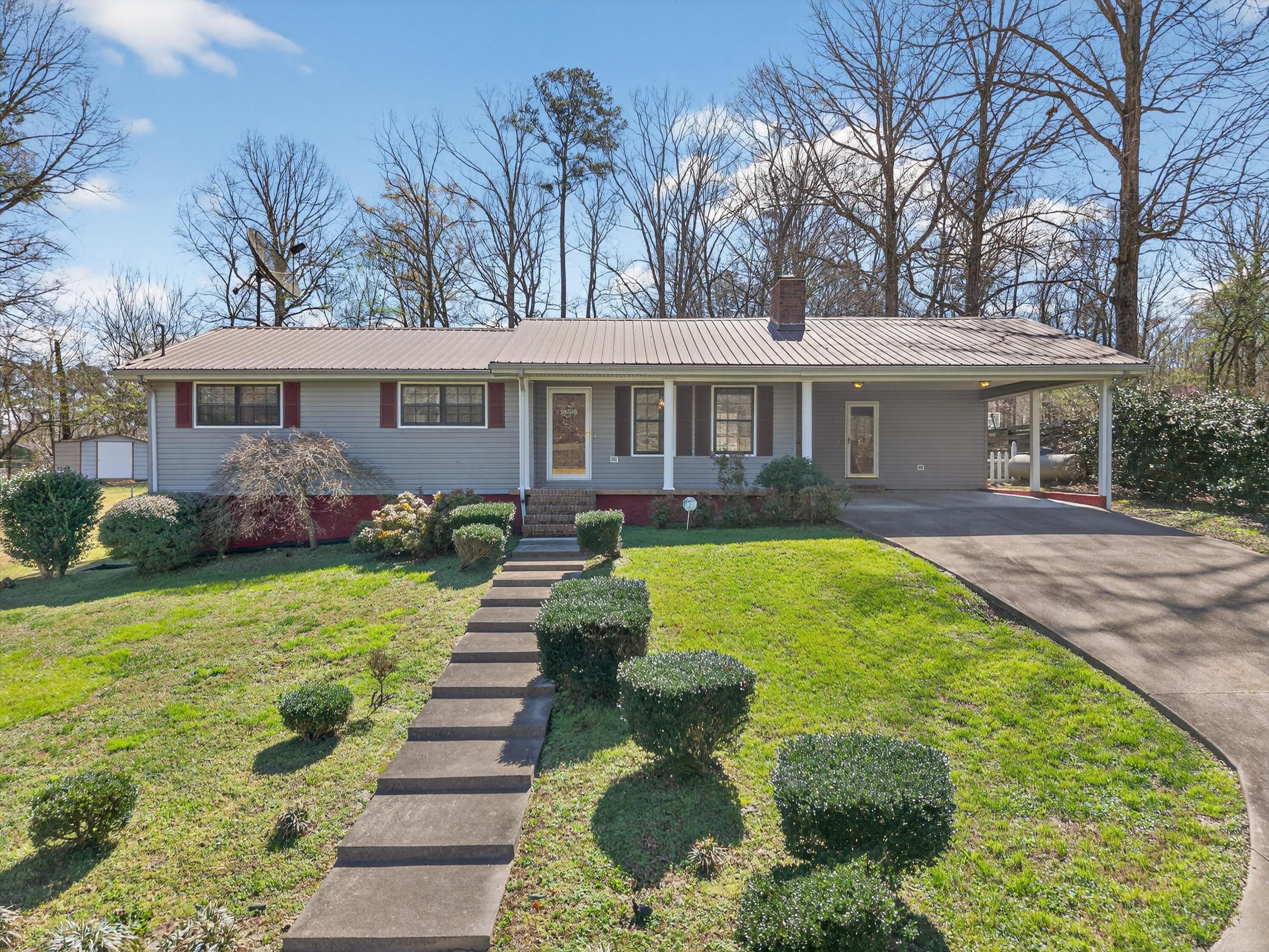 1052 Beaverdale Road Northeast Dalton, GA 30721 - Photo 2 of 42 Front