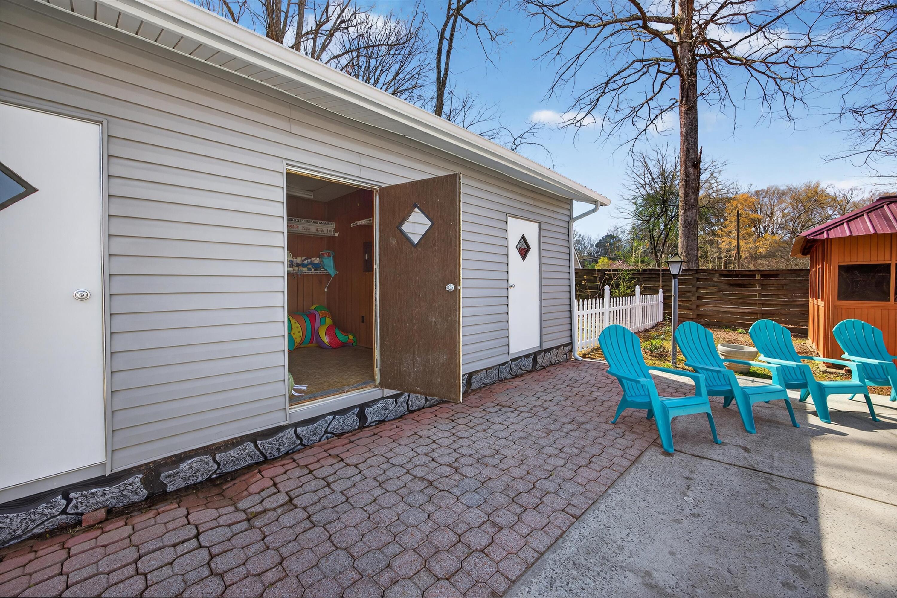 1052 Beaverdale Road Northeast Dalton, GA 30721 - Photo 21 of 42 Pool house