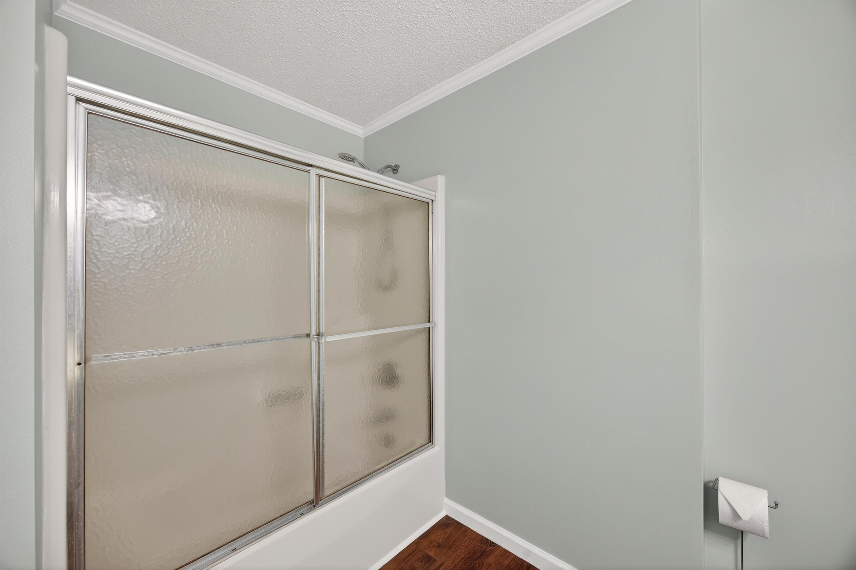 1052 Beaverdale Road Northeast Dalton, GA 30721 - Photo 38 of 42 Bathroom