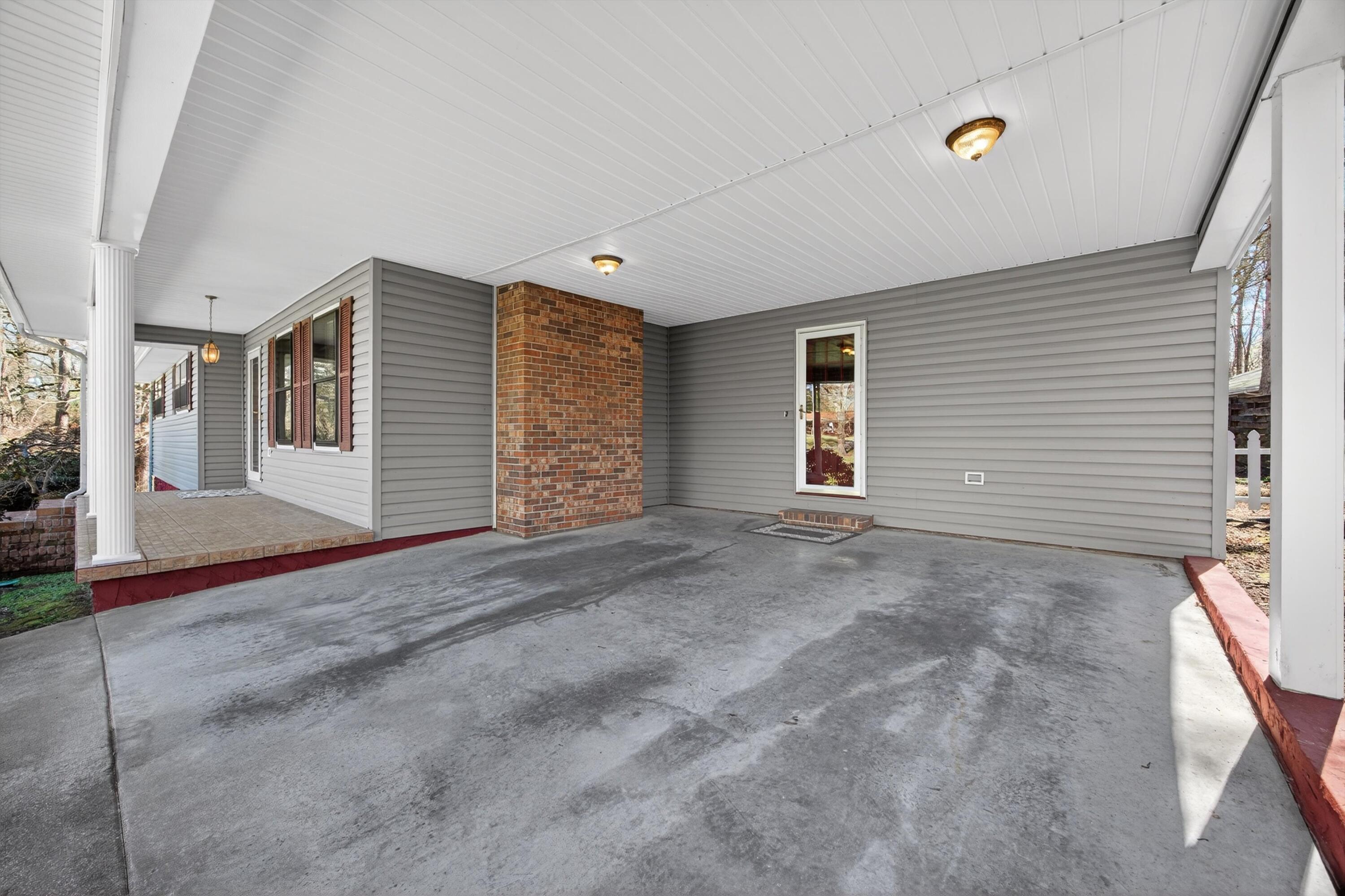 1052 Beaverdale Road Northeast Dalton, GA 30721 - Photo 42 of 42 Carport