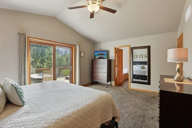 $679,000 | 919 Lochmoore Drive, Waunakee, WI 53597