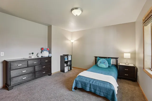 $679,000 | 919 Lochmoore Drive, Waunakee, WI 53597