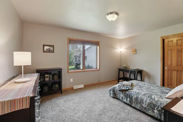 $679,000 | 919 Lochmoore Drive, Waunakee, WI 53597