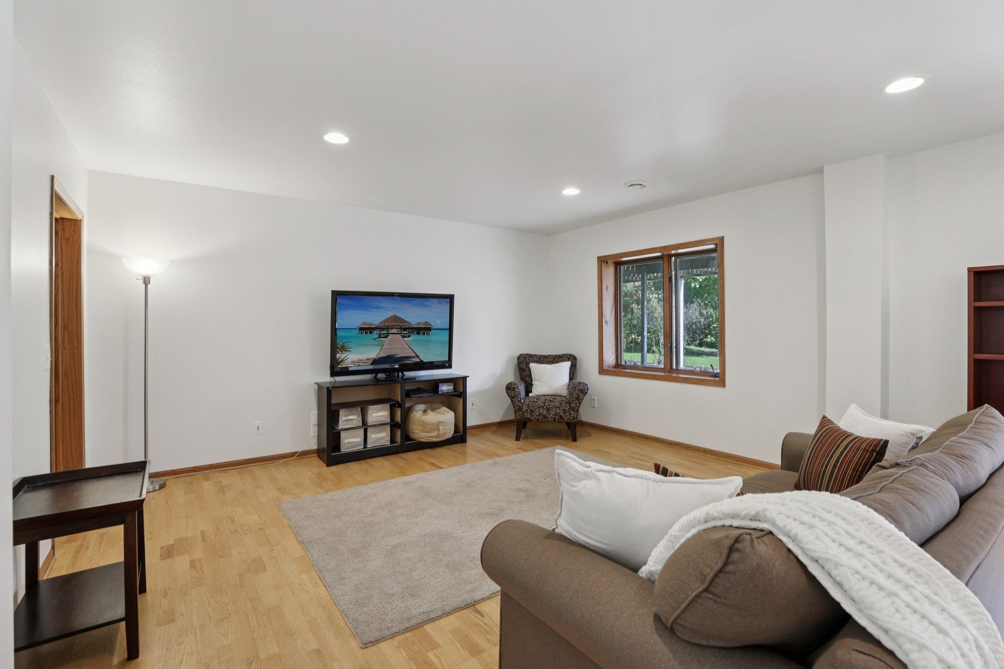 919 Lochmoore Drive Waunakee, WI 53597 - Photo 35 of 54