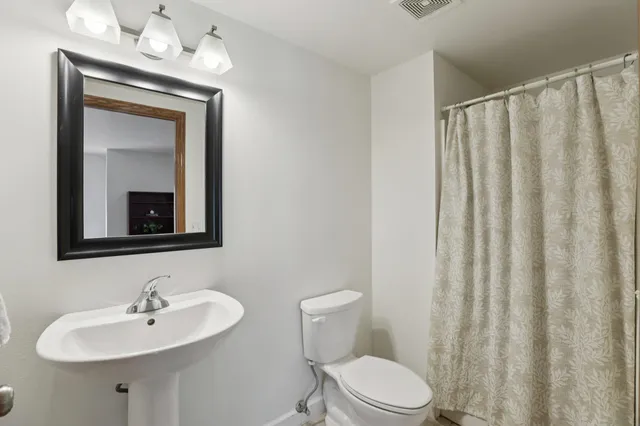 $679,000 | 919 Lochmoore Drive, Waunakee, WI 53597