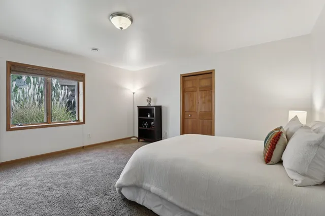 $679,000 | 919 Lochmoore Drive, Waunakee, WI 53597