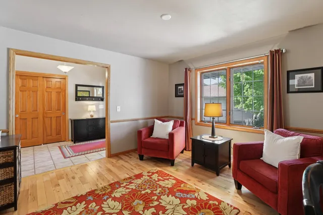 $679,000 | 919 Lochmoore Drive, Waunakee, WI 53597