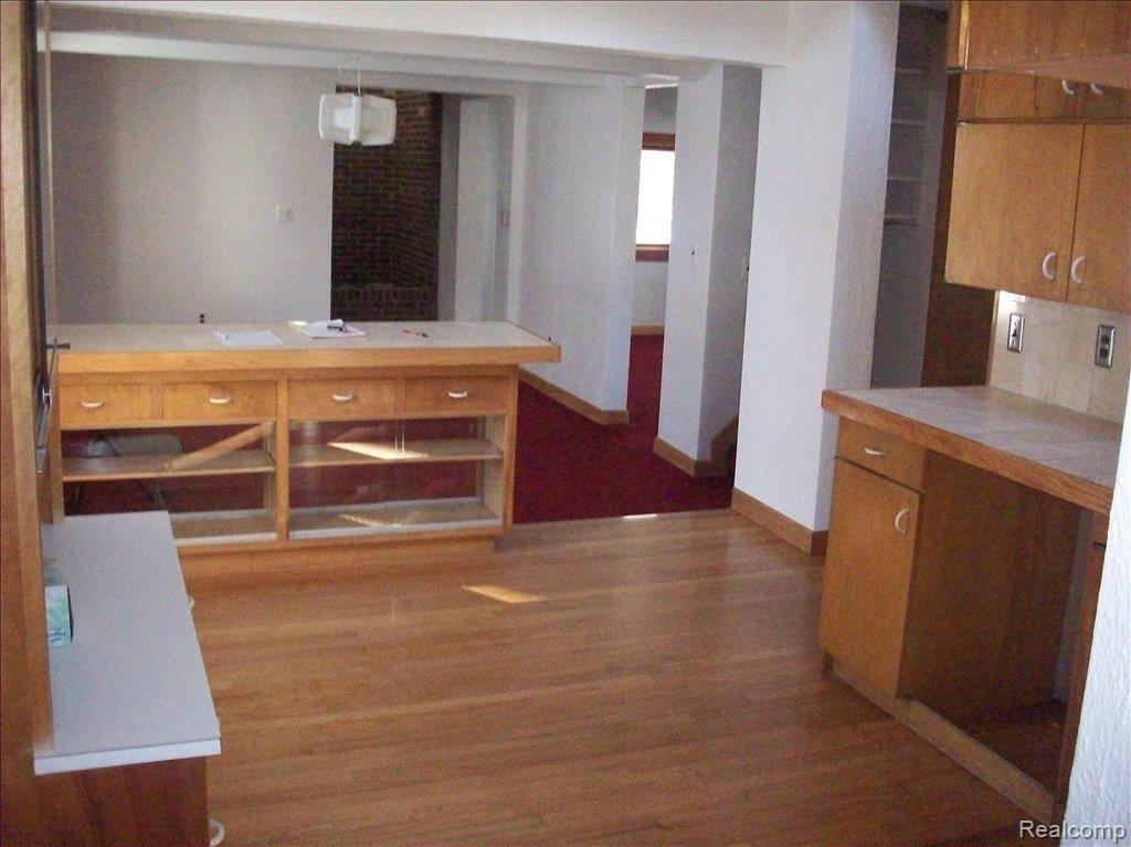 268 Ridgemont Road Grosse Pointe, MI 48236 - Photo 4 of 6 268 Ridgemont 007