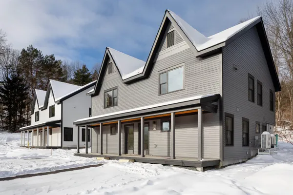 $190,000 | 111-1 Safford Cmns Way, Woodstock, VT 05091