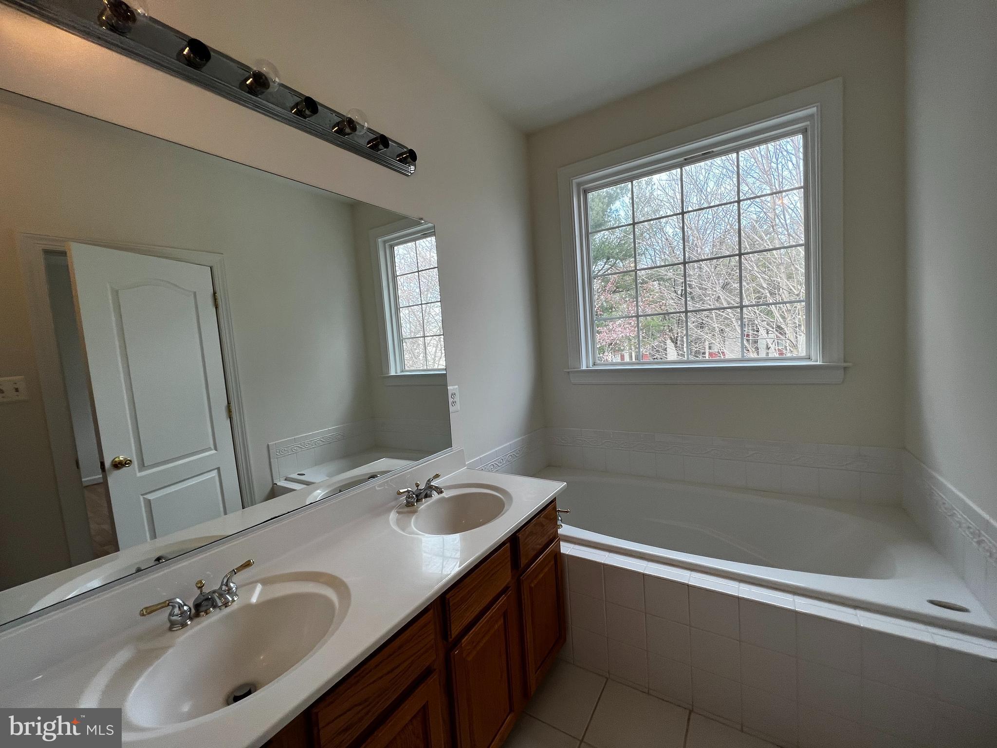 3330 Castle Ridge Circle, Unit 10 Silver Spring, MD 20904 - Photo 15 of 20 Gallery Image 15