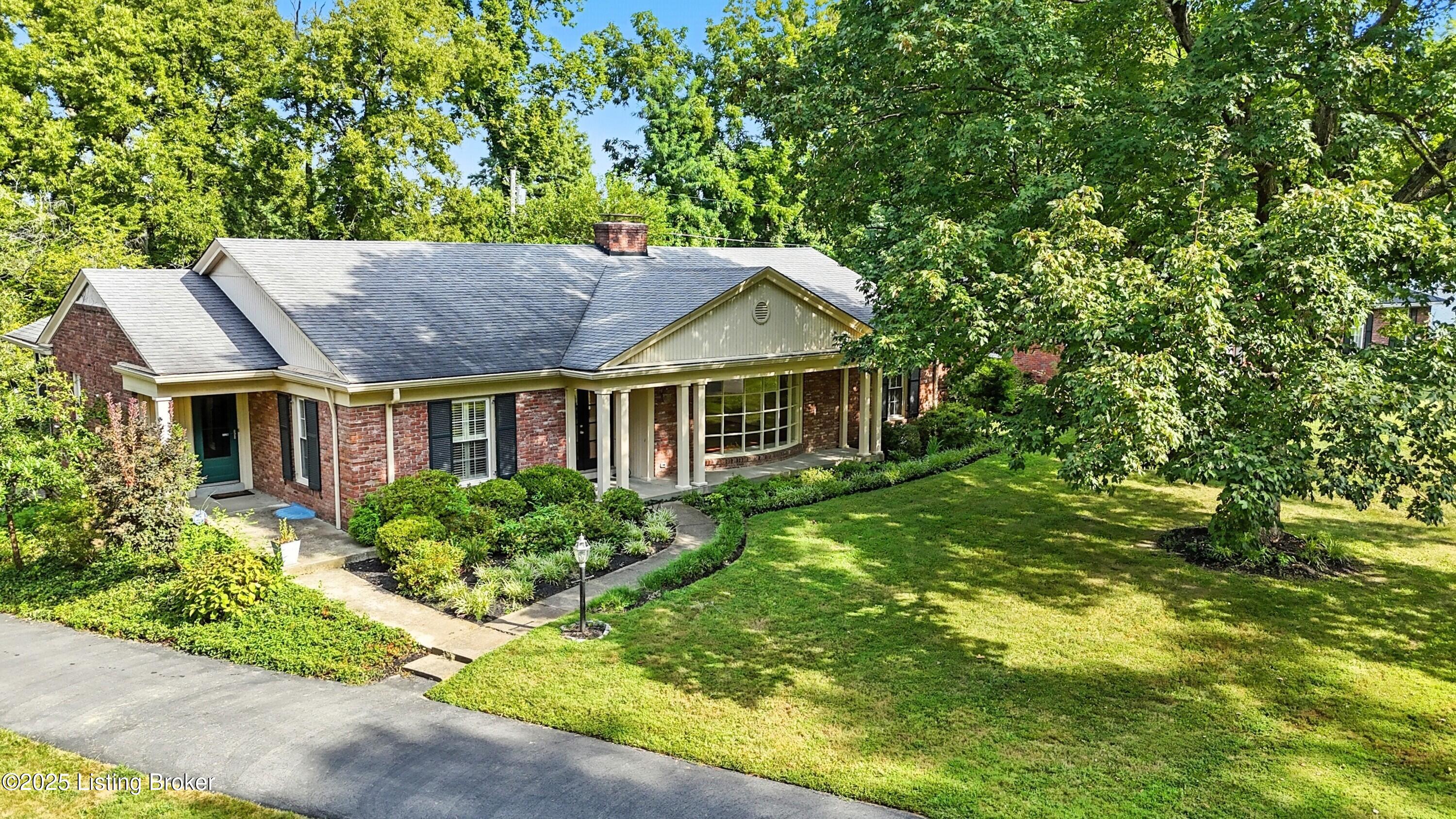 2402 Merrick Road Louisville, KY 40207 - Photo 44 of 52 55_2402merrick_louisvillerealestatemedia