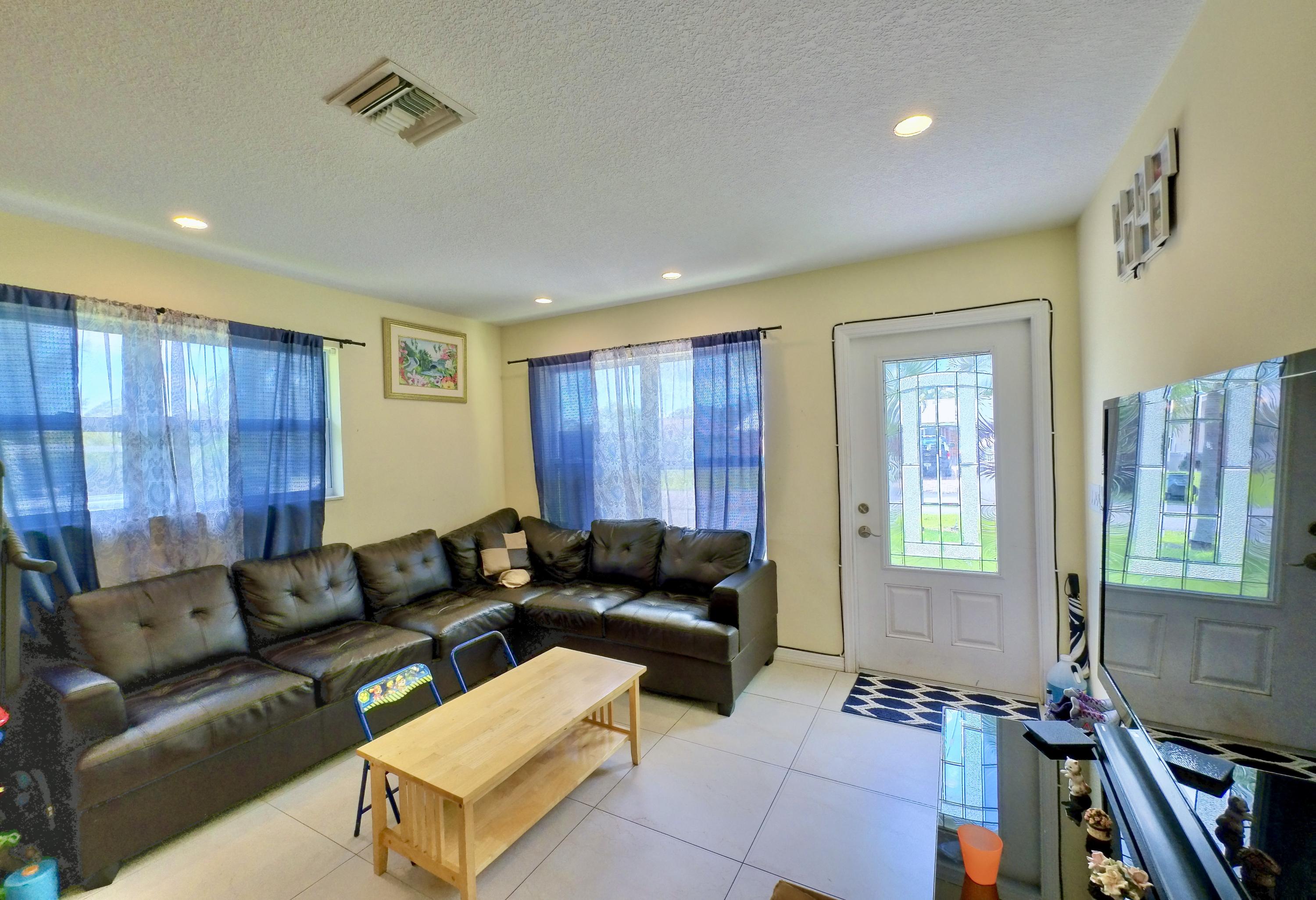 3299 Southeast Garden Street Stuart, FL 34997 - Photo 8 of 21 IMG_20200829_122500_00_merged