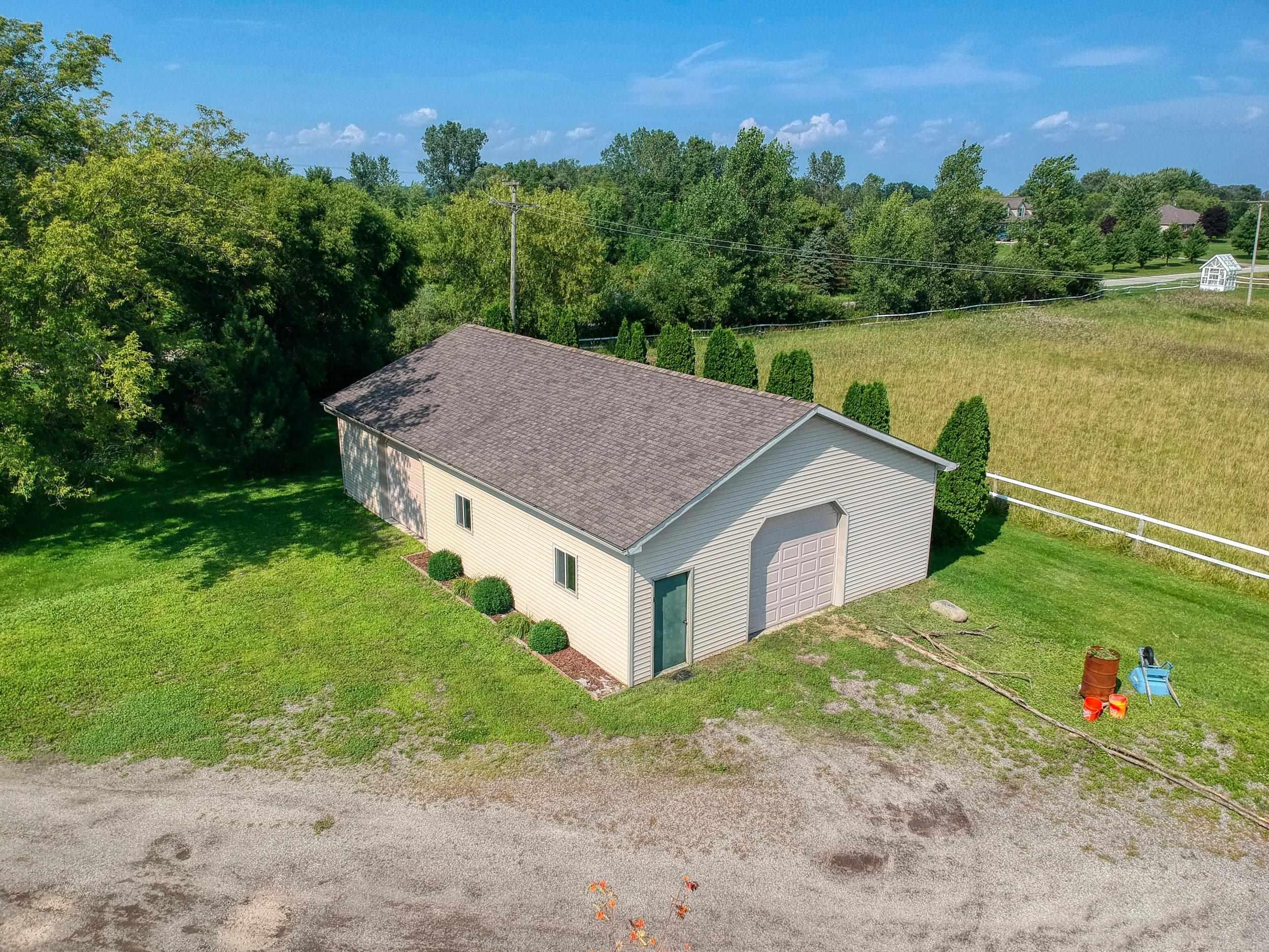 31040 Shue Road Richmond, MI 48062 - Photo 3 of 32 50118476-2.JPG
