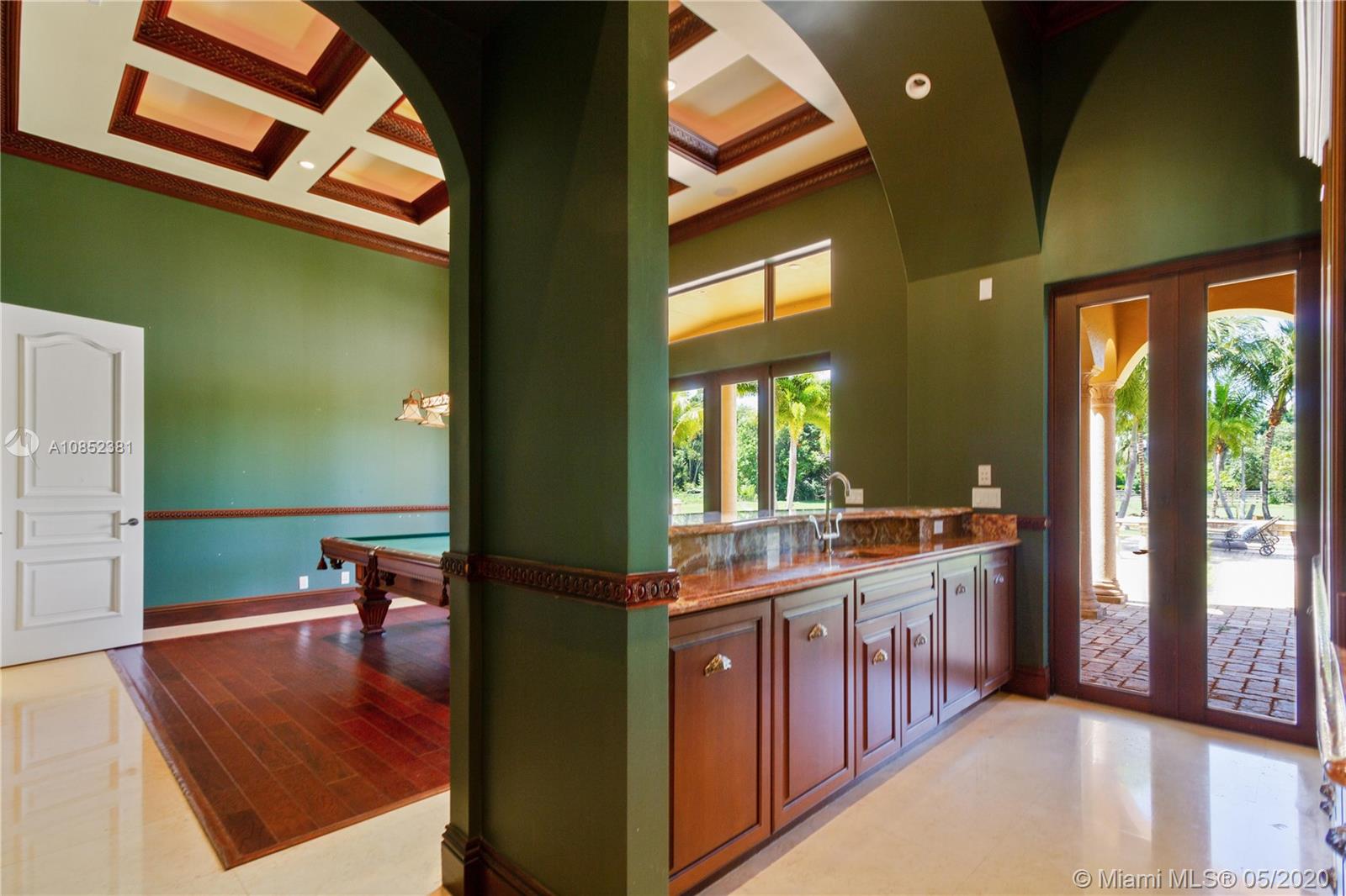 14201 Stirling Road Southwest Ranches, FL 33330 - Photo 27 of 61 Bar area