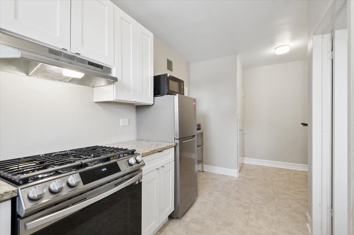 1585 Ridge Avenue, Unit 309 Evanston, IL 60201 - Photo 12 of 16