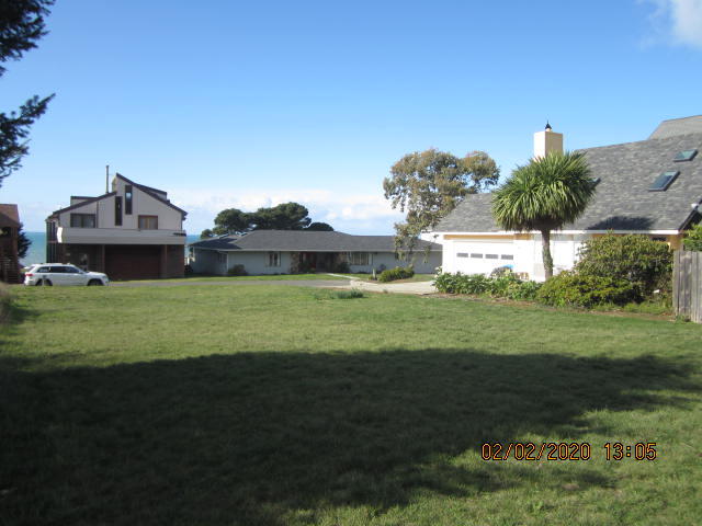 186 Sea View Road Shelter Cove, CA 95589 - Photo 9 of 18 view L