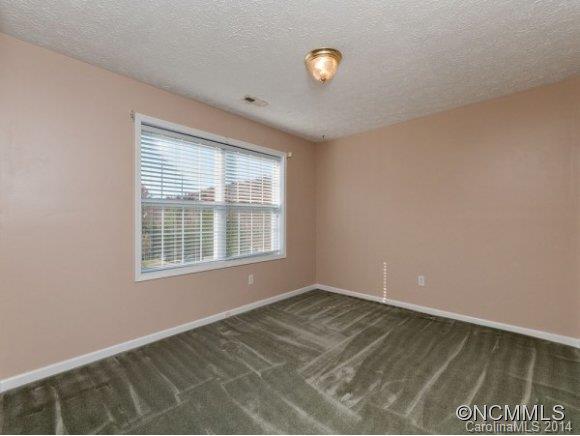 9 Bridgestone Road Swannanoa, NC 28778 - Photo 10 of 16 Gallery Image 10