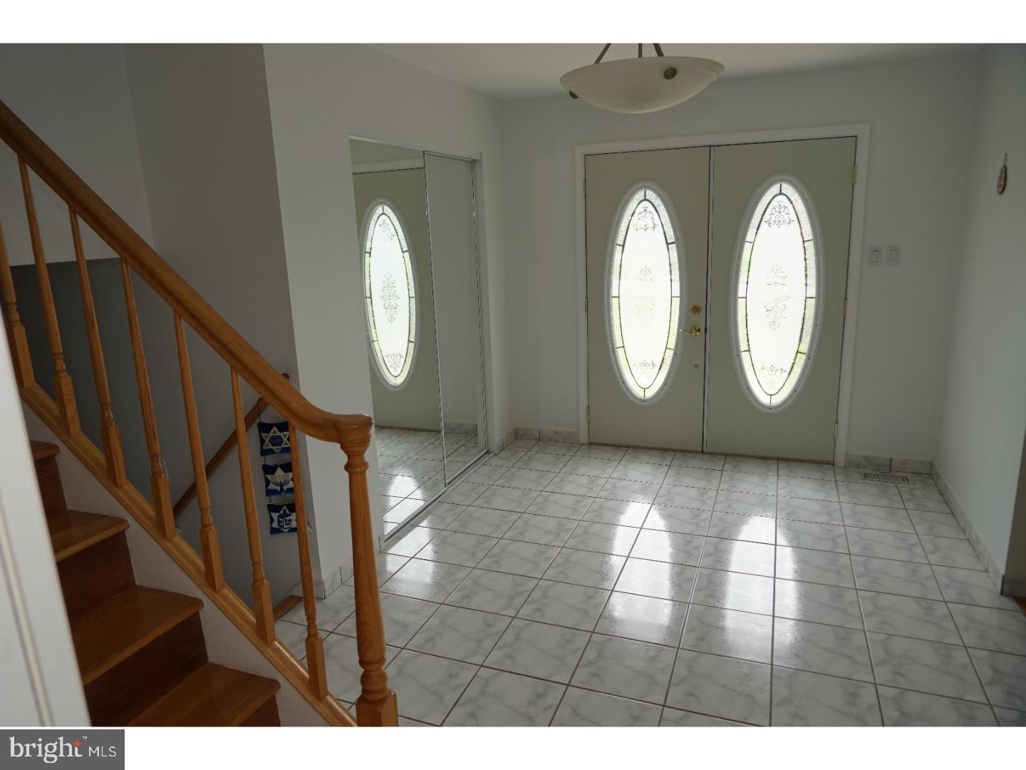 39 Tulip Road Holland, PA 18966 - Photo 2 of 18 Hallway