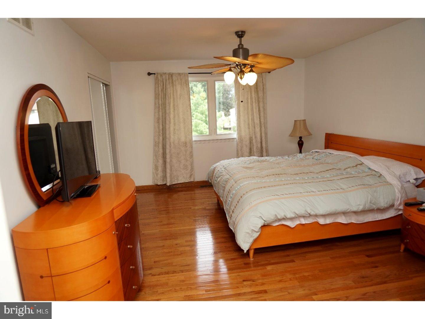 39 Tulip Road Holland, PA 18966 - Photo 11 of 18 Bedroom - Main