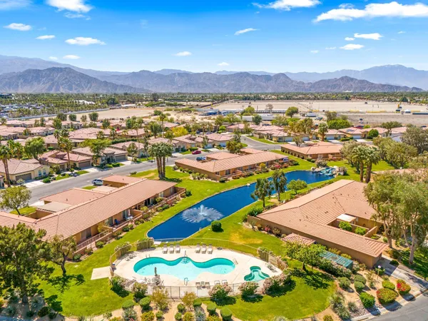 $1,900 | 82075 Country Club Drive, Unit 52, Indio, CA 92201