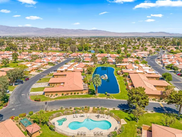 $1,900 | 82075 Country Club Drive, Unit 52, Indio, CA 92201