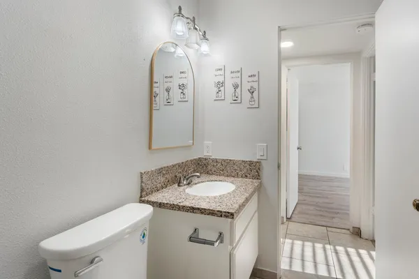 $1,900 | 82075 Country Club Drive, Unit 52, Indio, CA 92201