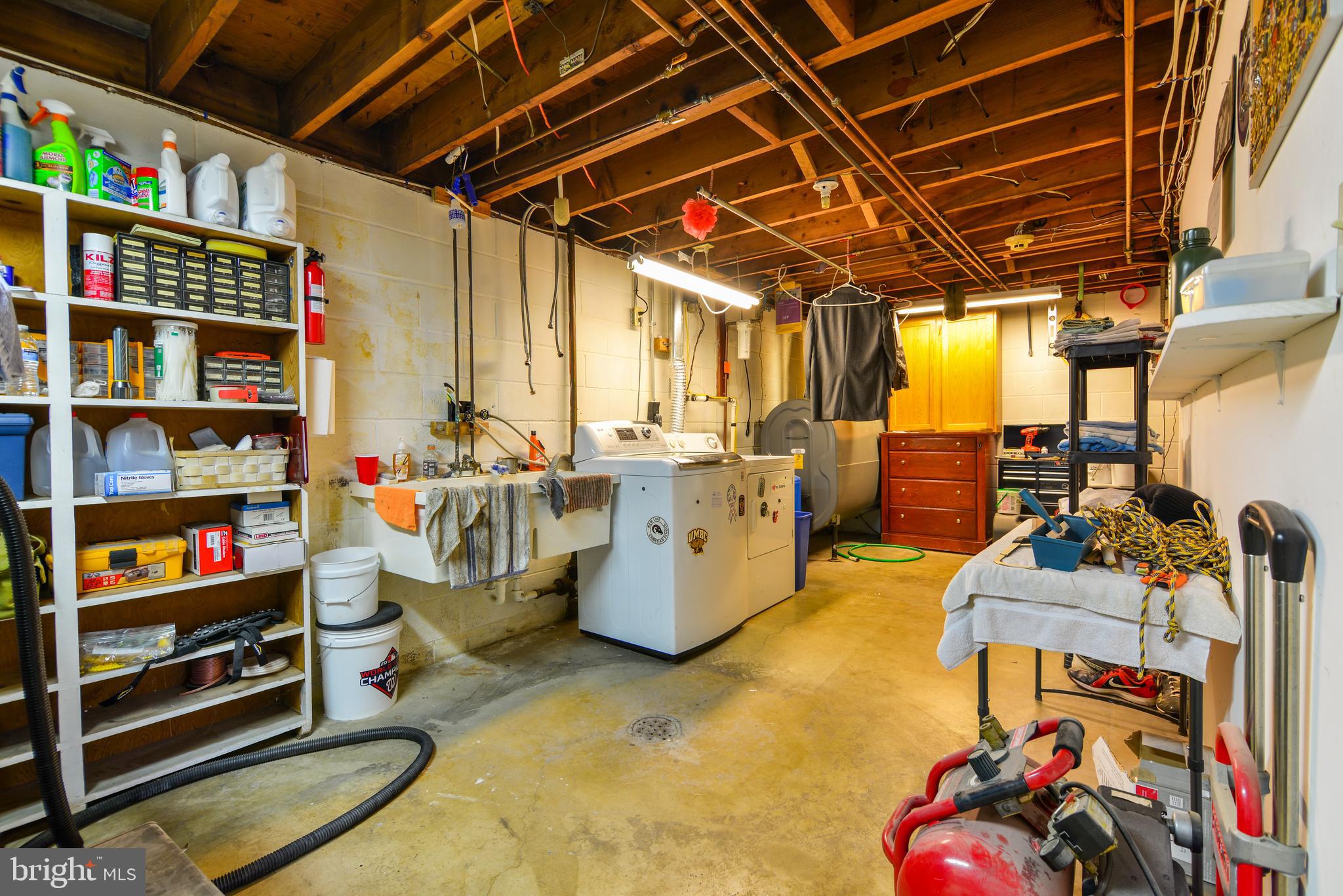 6914 North Clifton Road Frederick, MD 21702 - Photo 38 of 50 Large laundry and utility space