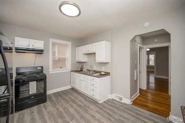 $900 | 4964 Pernod Avenue, Unit A, St. Louis, MO 63139