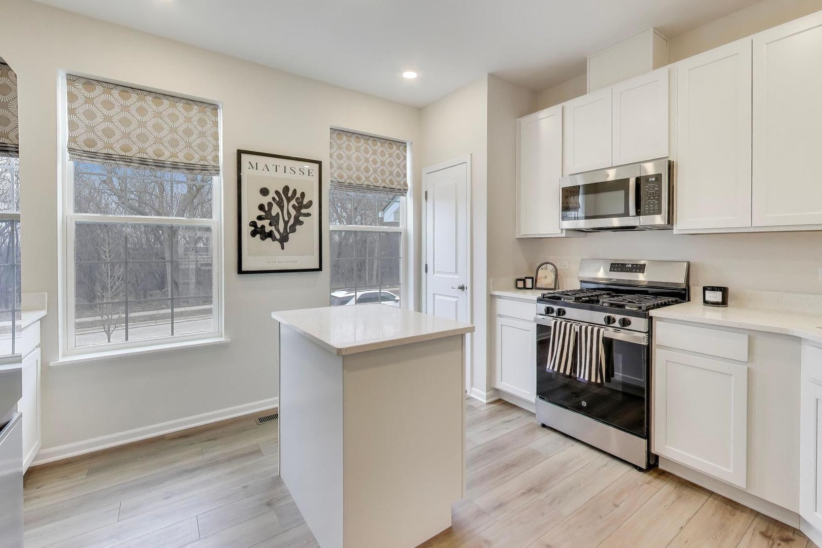 1406 Neubauer Circle, Unit 1904 Lindenhurst, IL 60046 - Photo 8 of 28
