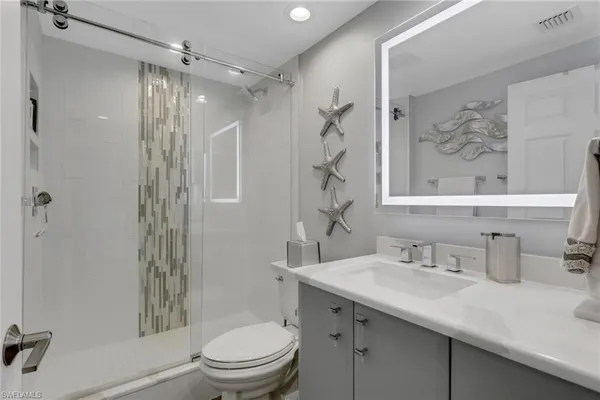 $4,950 | 420 Cove Tower Drive, Unit 802, Naples, FL 34110