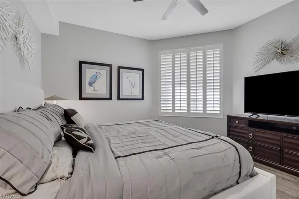 $4,950 | 420 Cove Tower Drive, Unit 802, Naples, FL 34110